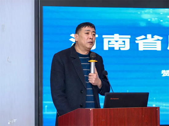 引傳統(tǒng)生產(chǎn)走新路,促轉(zhuǎn)型發(fā)展開新局——河南省肥料協(xié)會(huì)2020年年會(huì)在新鄉(xiāng)召開! 引傳統(tǒng)生產(chǎn)走新路,促轉(zhuǎn)型發(fā)展開新局——河南省肥料協(xié)會(huì)2020年年會(huì)在新鄉(xiāng)召開!